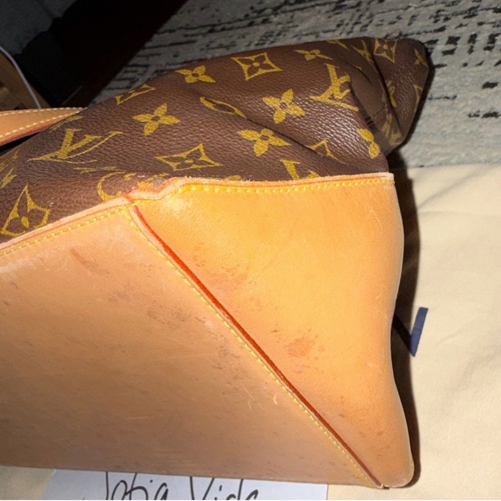 Louis Vuitton Monogram Canvas Tote with Vachetta Leather Straps - Picture 5 of 6